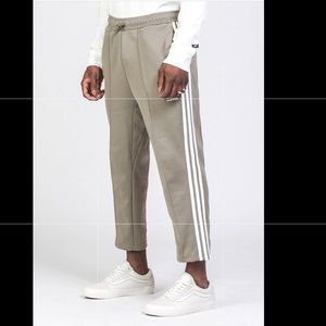 adidas superstar relaxed cropped track pant